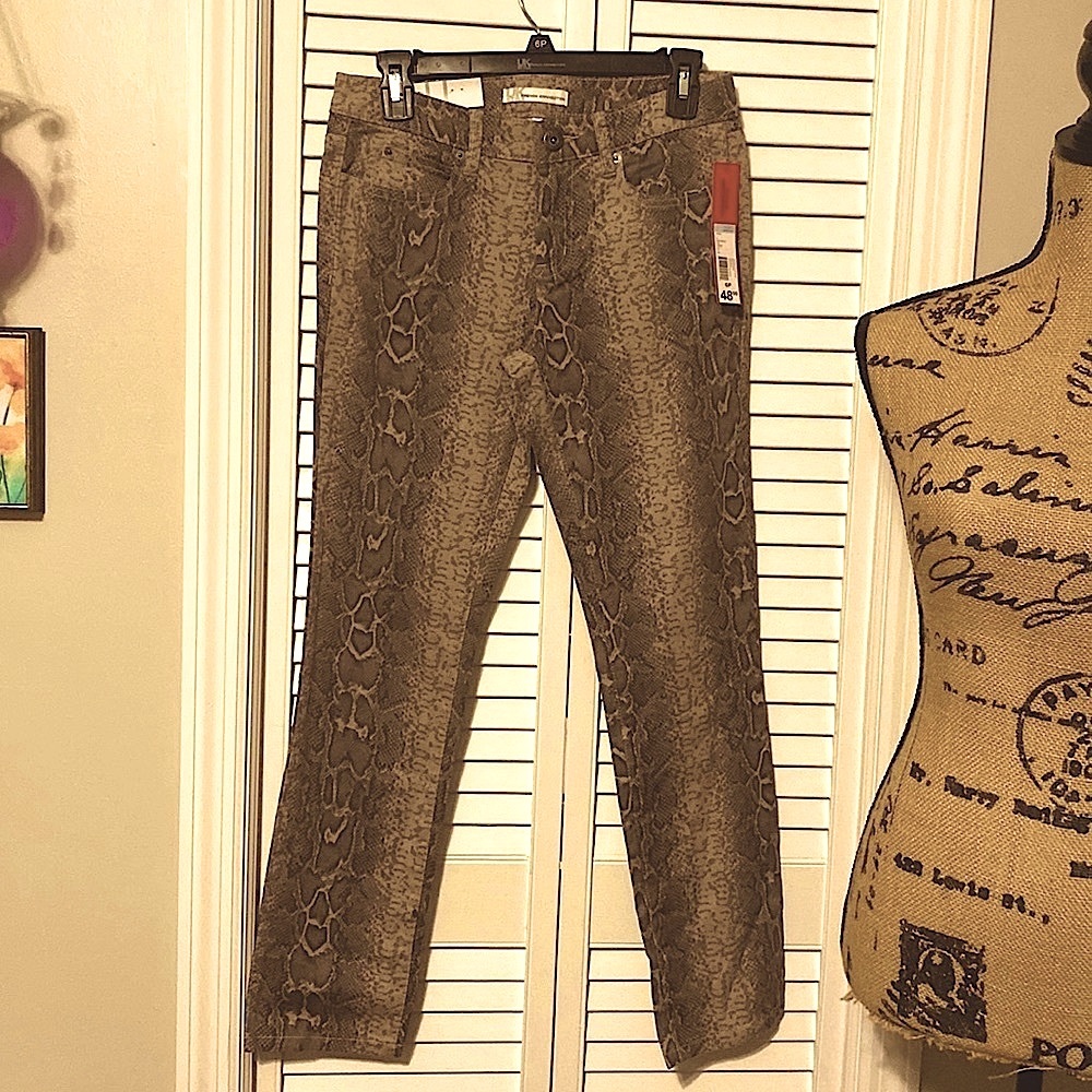 NWT UK Style by French Connection Skinny Jeans, Python Print